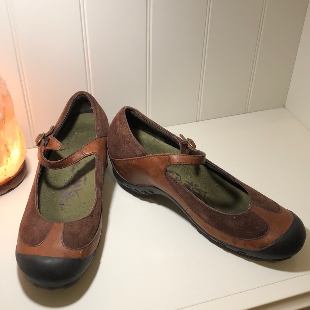 👠BOGO free: Merrell leather Mary Janes